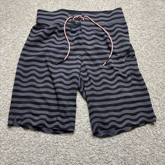 Lululemon Men’s Current State Board Shorts - Picture 1 of 7